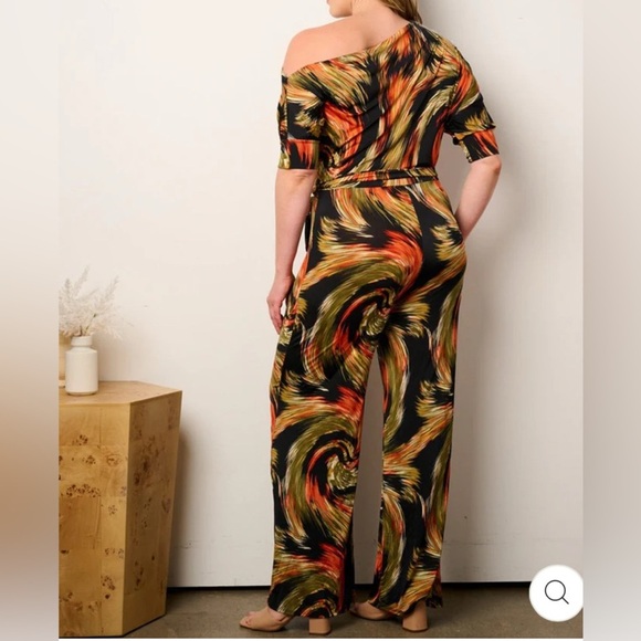 Plus Size Black/Orange Short Sleeve Romper - Picture 2 of 4